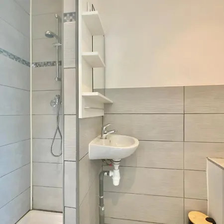 Le Sully, Confort En Centre & Climatise Lägenhet Nîmes